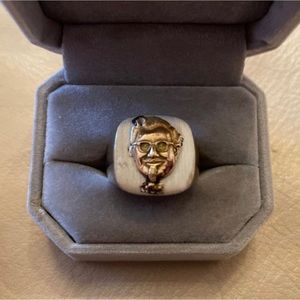 10K Kentucky Fried Chicken KFC Colonel Sanders on Sterling Signet Ring